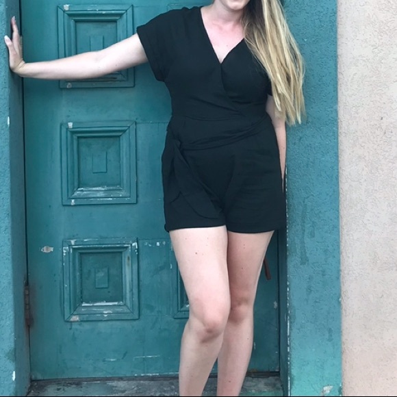 All In Favor Tie Waist Linen Blend Romper - Picture 14 of 14